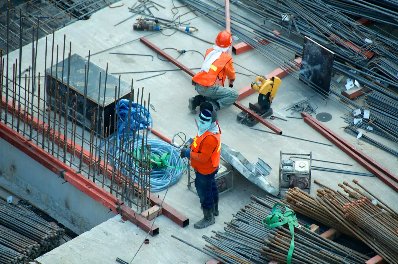 Nilüfer Residence site: Floor slabs are being poured.