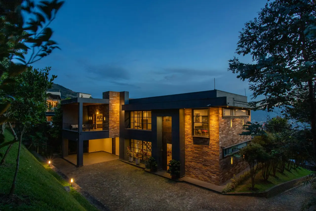 Beykoz Villas: Evening lighting